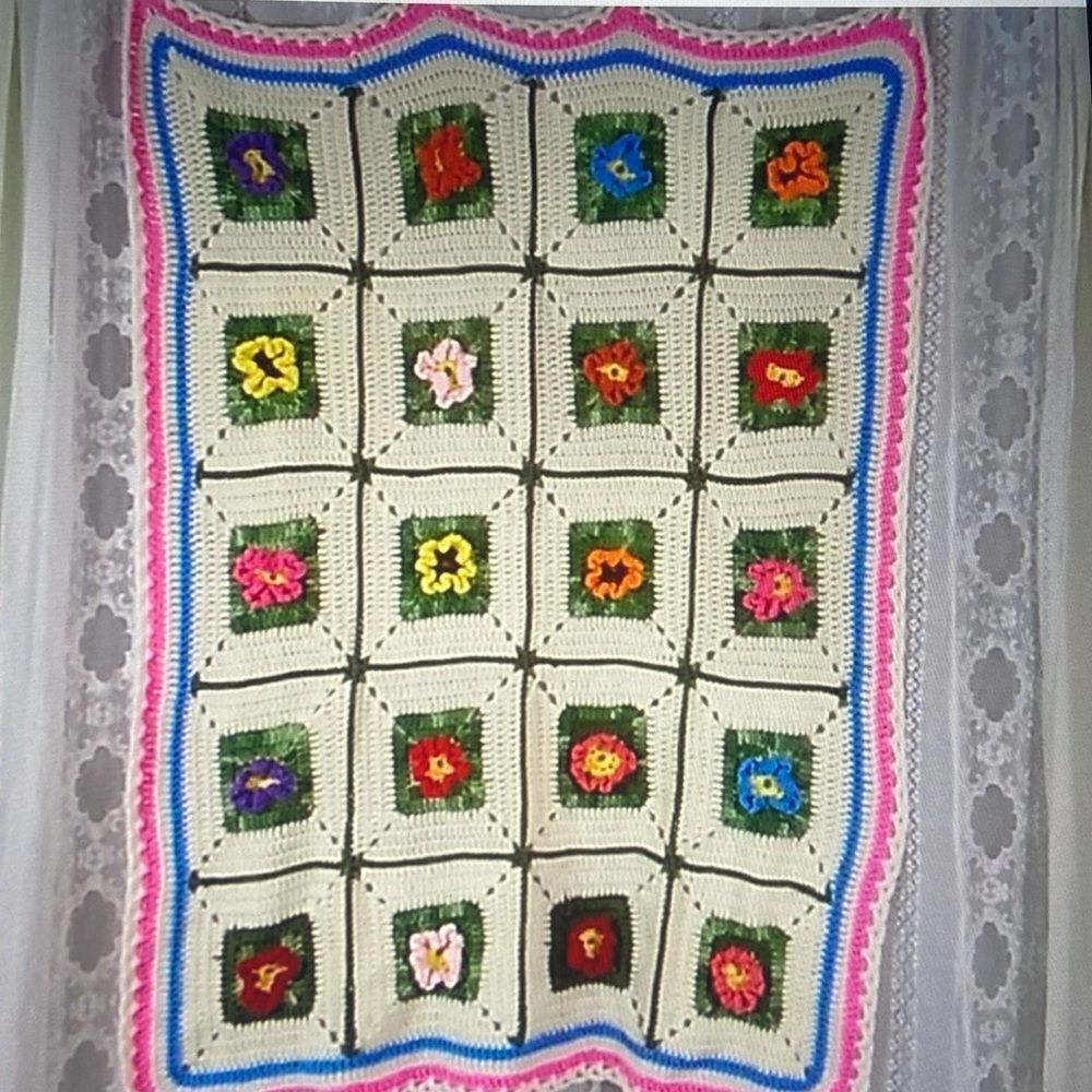 Handmade Crochet Afghan Decorative Floral Blanket Size 41”x51”